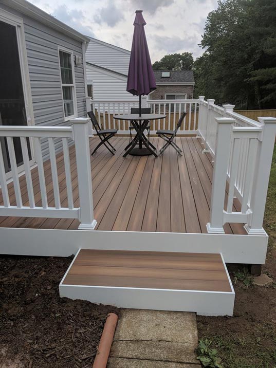 Deck Maintenance Tips for the Fall